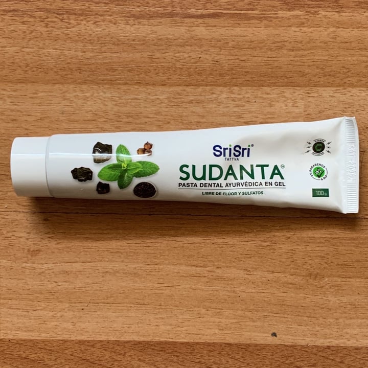 photo of SriSri Tattva Pasta Dental Ayurvédica Sudanta en Gel shared by @lisiares on  25 Feb 2022 - review