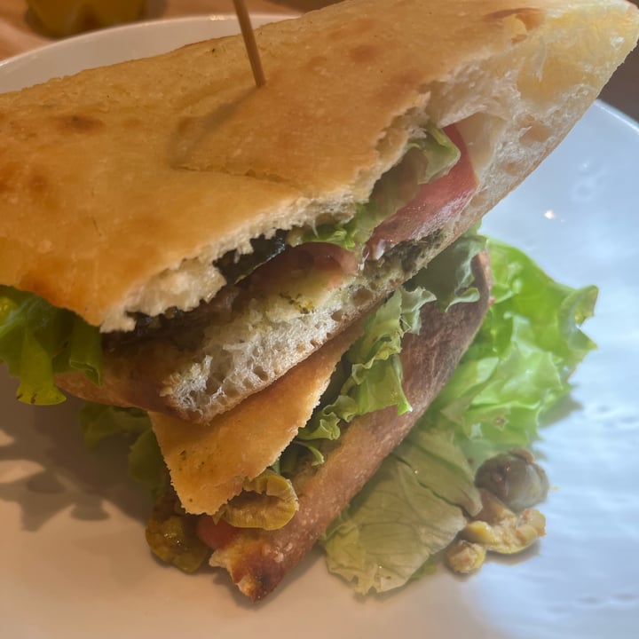 review photo of Le petit Bourdonnais Sandwich Végétarien shared by @-st-3 on 13 Dec 2022 - review