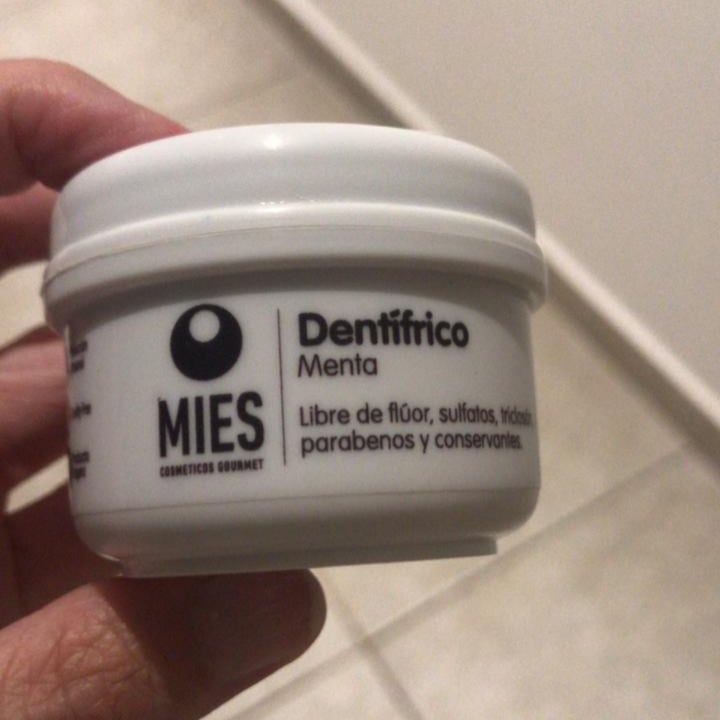 photo of Mies Dentífrico menta shared by @silgimenez85 on  23 Jan 2021 - review