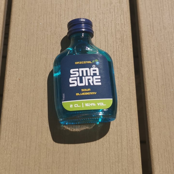 photo of Små Shots Små Sure Sour Blueberry shared by @maij on  07 Jun 2022 - review