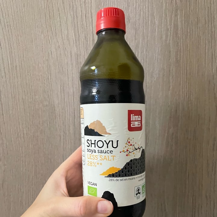 photo of Lima shoyu soya sauce shared by @monimichelotti on  07 Dec 2022 - review