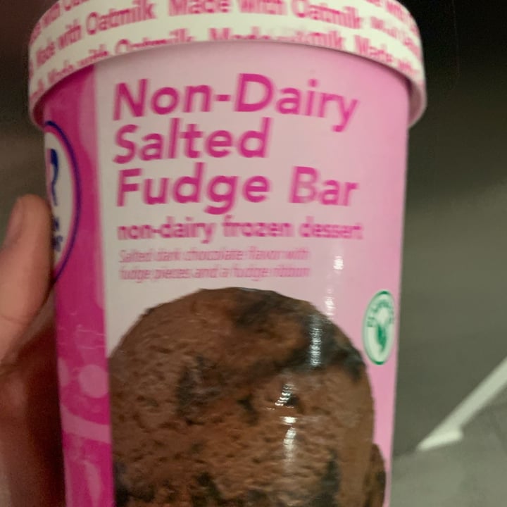 photo of Baskin-Robbins Non-dairy Chocolate Fudge Bar shared by @fractor on  05 Mar 2022 - review