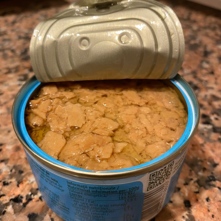 review photo of Unfished PlanTuna in Olive Oil shared by @lauragdegato on 15 Aug 2021 - review