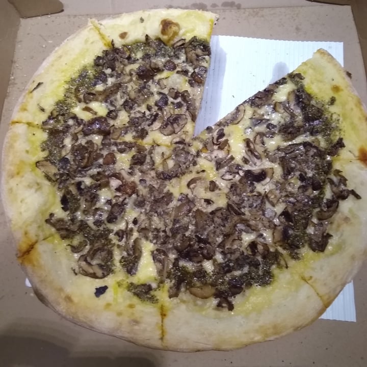 photo of Screamer's Pizzeria Vampire Slice shared by @rajivvegan on  13 Sep 2022 - review