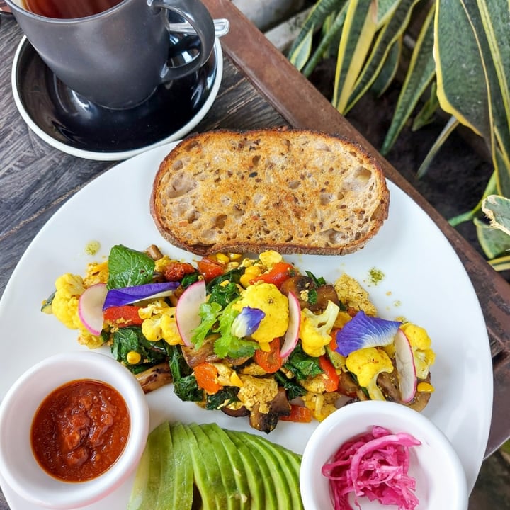 photo of Rise & Shine Cafe Vegan Omelette shared by @anadragalina on  21 Dec 2020 - review
