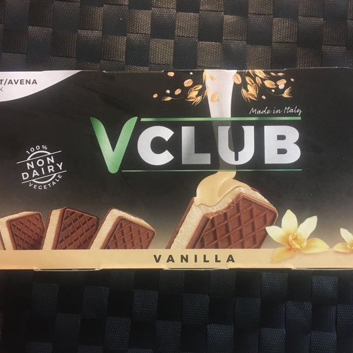 photo of VClub Sandwich Helado de Vainilla shared by @lucy90 on  16 May 2021 - review