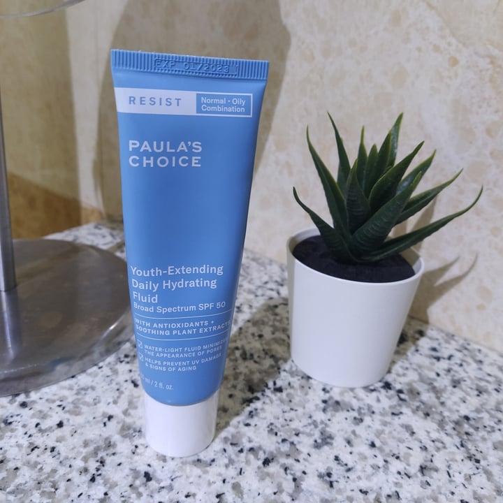 photo of Paula's Choice Youth-Extending Daily Hydrating Fluid shared by @sarapereira on  20 Aug 2021 - review