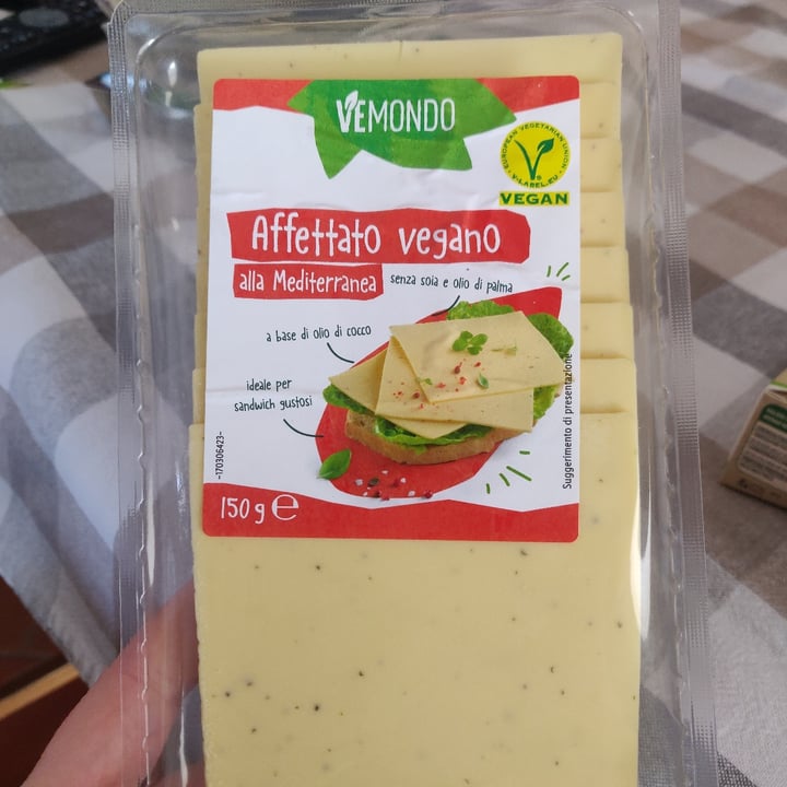 review photo of Vemondo Affettato vegano alla Mediterranea shared by @anniefavero on 12 Mar 2022 - review