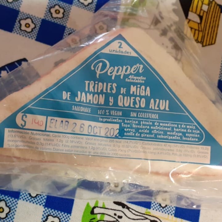 photo of Pepper Sandwiches de miga de Jamon y Queso Azul shared by @lauchis on  03 Feb 2021 - review