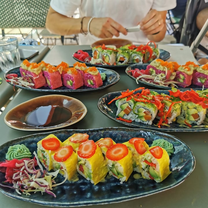 review photo of Temakinho Milan Brera tris di rolls vegani shared by @benedetta182 on 30 Jul 2022 - review