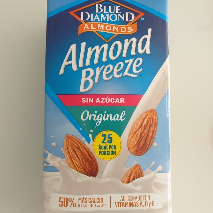 photo of Blue Diamond Unsweetened Almond Milk Original shared by @omar0505 on  06 Dec 2020 - review