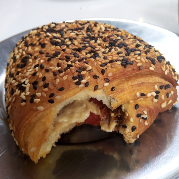 review photo of CASA NUEZA Pan capresse shared by @camreggae on 06 Mar 2022 - review