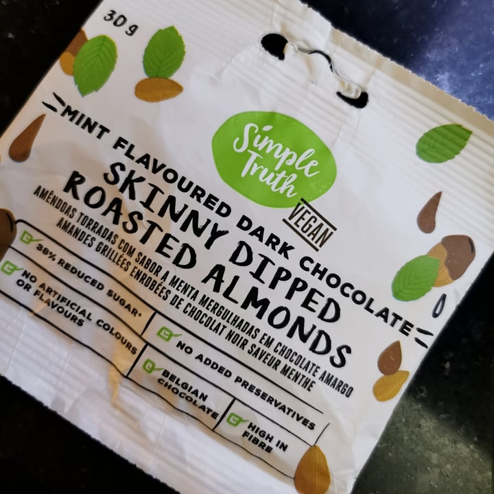photo of Simple Truth Salted Caramel Skinny dipped roasted almonds shared by @sandy4 on  04 Oct 2020 - review