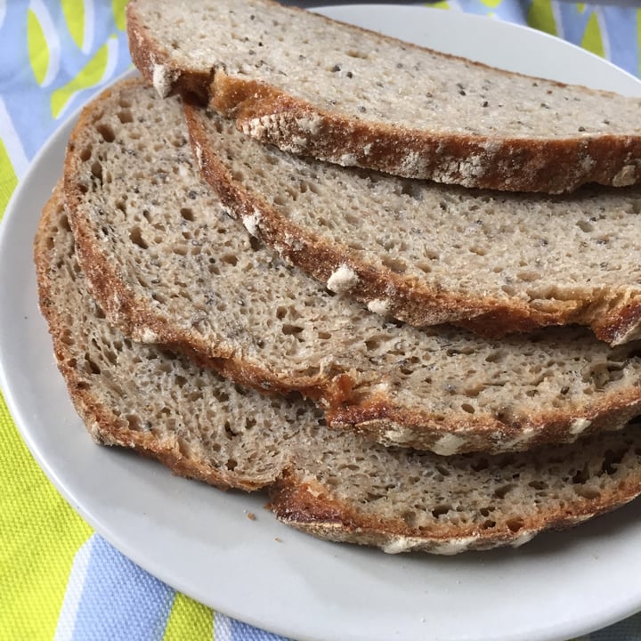 review photo of Modern baker Super Loaf sourdough quinoa + Chia Seed bread shared by @jtreal on 30 Apr 2020 - review