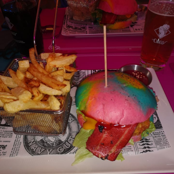 photo of Freedom Cakes American Cheeseburguer shared by @mrselktra on  13 Nov 2021 - review