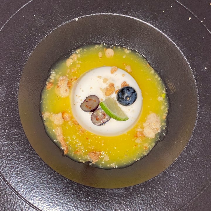 photo of INVERNADERO panna cotta shared by @inespressable on  13 Mar 2022 - review