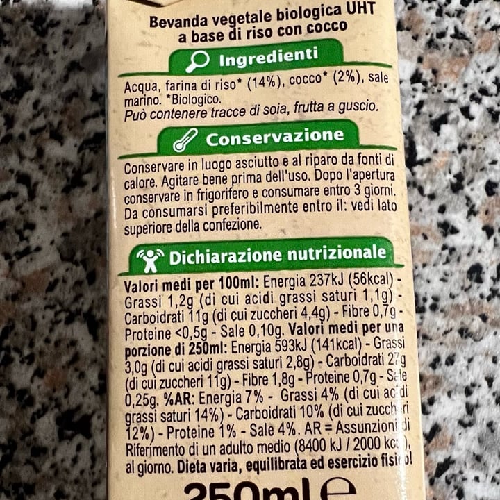 review photo of Carrefour Bio Drink riso e cocco shared by @lucabaldereschi on 19 Apr 2022 - review