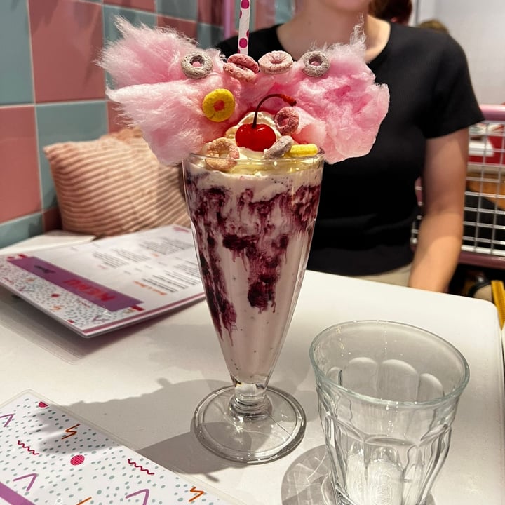 photo of Deer Mama Vegan Mylk & Burger Bar Unicorn Cotton Candy Strawberry Milkshake shared by @nikkibasson on  03 Sep 2022 - review