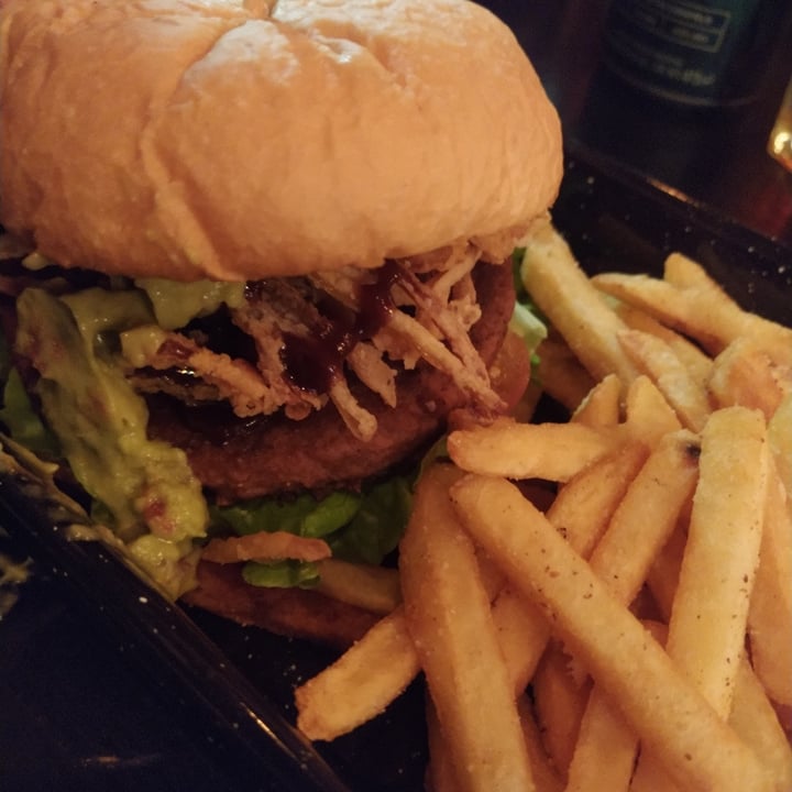 review photo of Nosh Up Burgers & Beer Robert Plant shared by @navrronicole on 17 Aug 2021 - review