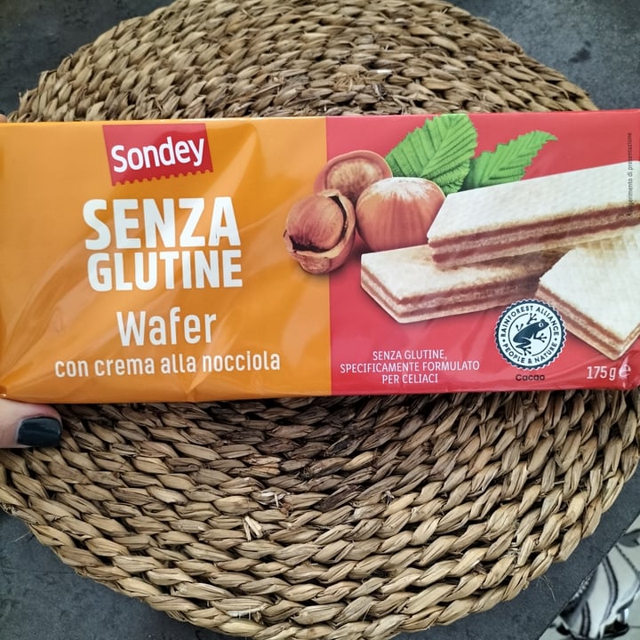 review photo of Sondey Wafer Senza Glutine Con Crema Alla Nocciola shared by @aluccia on 15 Mar 2022 - review