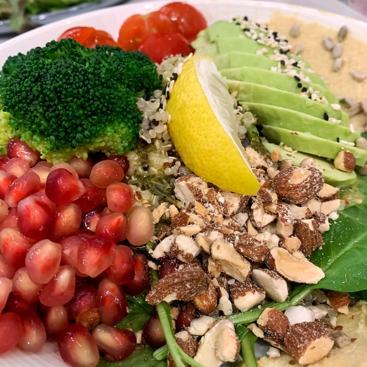 photo of Carrotsticks @ Stanley Superfood Salad shared by @lolahippie on  30 Nov 2021 - review