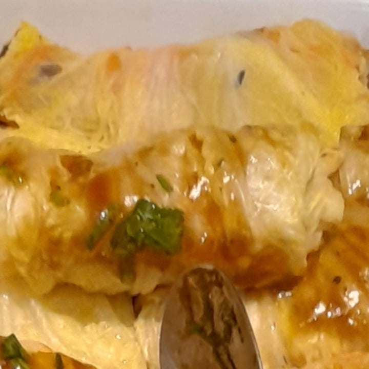 review photo of Nampin Restaurante Vegetariano e Vegano Charuto de acelga recheado, com presunto de soja, cará, cenoura e salsão. shared by @lucimeire on 10 May 2022 - review
