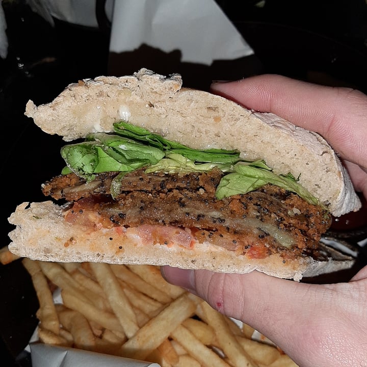 photo of JU Vegano Milanesa De Berenjenas shared by @lauchaons2 on  16 Aug 2021 - review