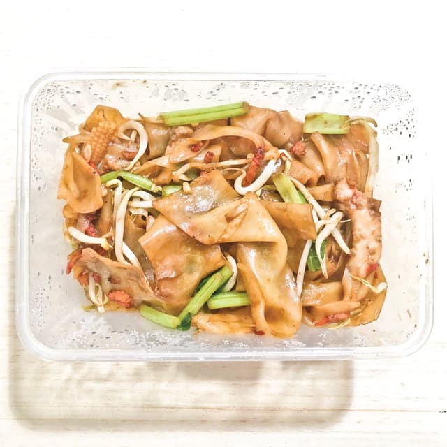 菜肴“Veg Fried Kway Teow”的照片