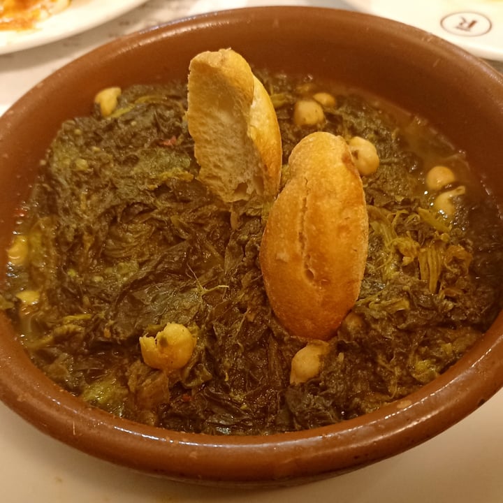 photo of El Colmo Espinacas Con Garbanzos shared by @violus on  30 Jul 2022 - review