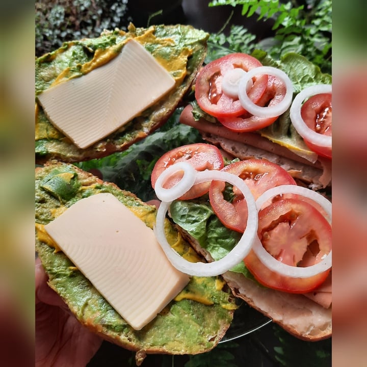 photo of Leaf Queso imitación manchego shared by @uvazombie on  29 Sep 2021 - review