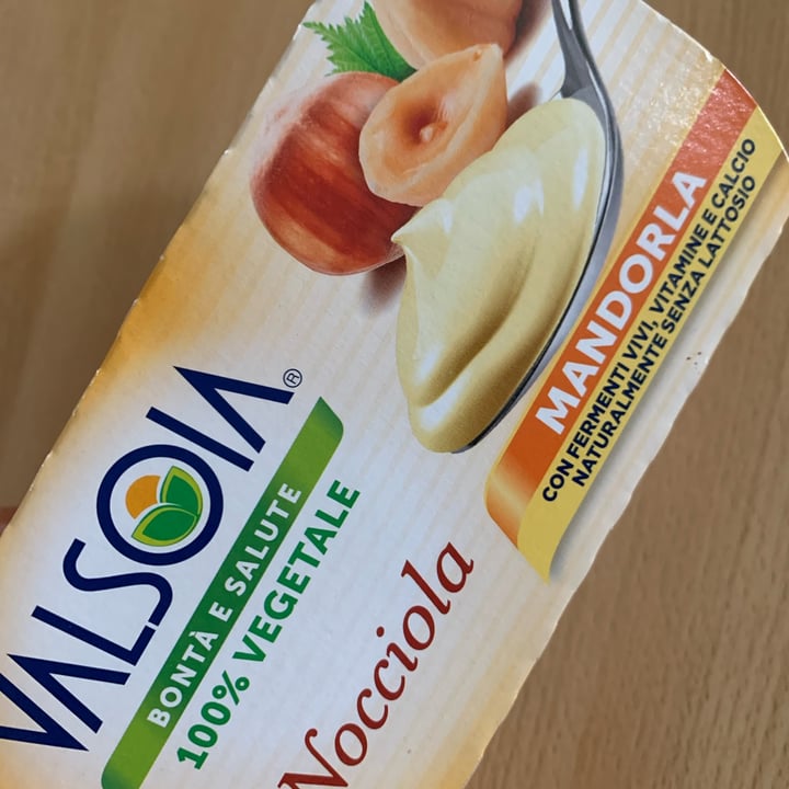 photo of Valsoia Nocciola Mandorla shared by @-tilde- on  18 Mar 2022 - review