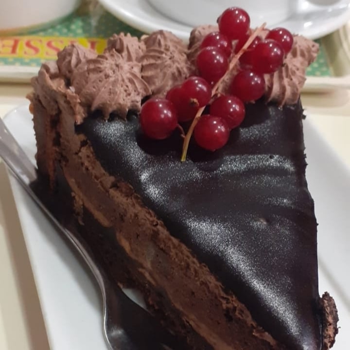 photo of Ratatouille Vegan Food Sacher torte shared by @beatricetralla on  06 Apr 2021 - review