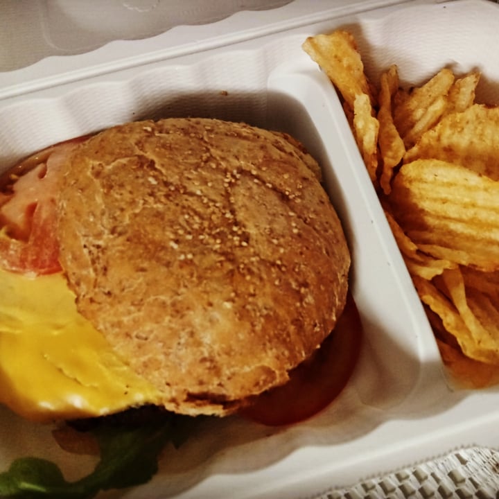 photo of Changomango Cheese Burguer shared by @pamelamorales on  12 Dec 2020 - review