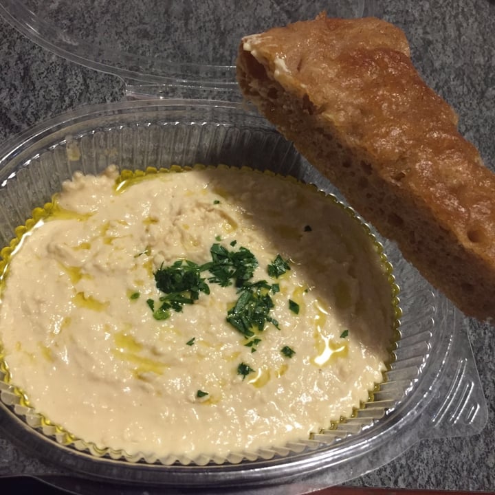 photo of Osteria Veggente Hummus Di Ceci Bio Con Focaccia Integrale shared by @amon3 on  03 May 2021 - review