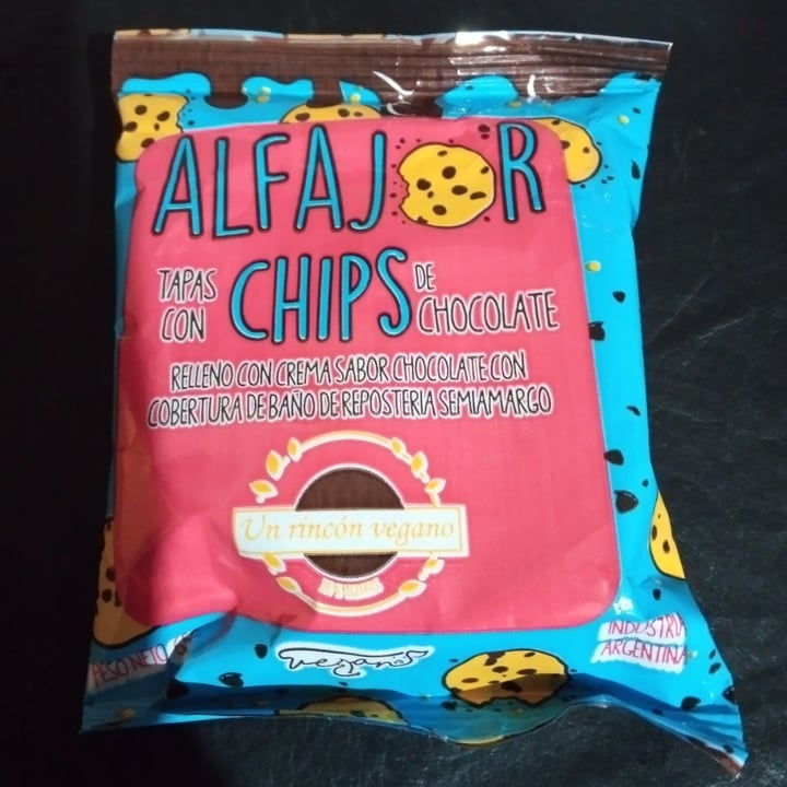 photo of Un Rincón Vegano Alfajor tapas con chips de chocolate shared by @cintiahellsing on  06 May 2022 - review