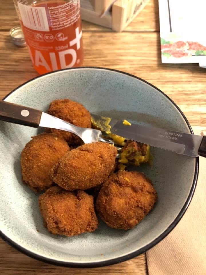 photo of Froindlichst - The Vegan Musketeers Mozzi shared by @claudia226 on  29 Feb 2020 - review