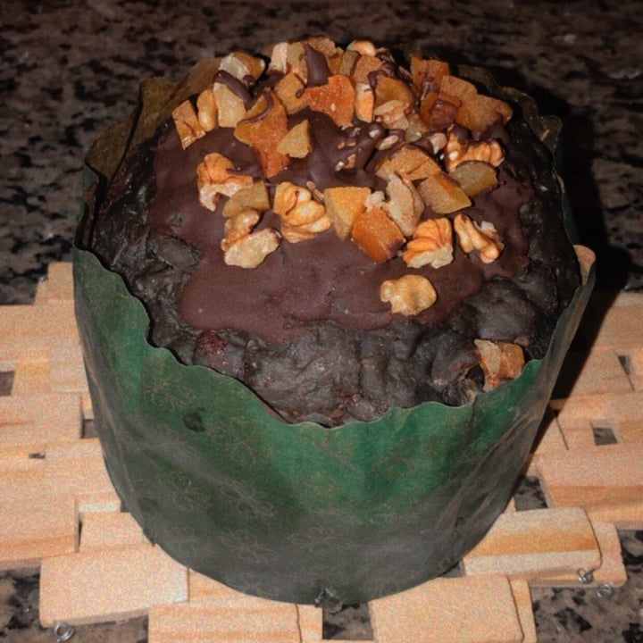 review photo of Santo de Casa Chocotone Black de Damasco e Nozes shared by @milenarodrigues on 26 Dec 2021 - review