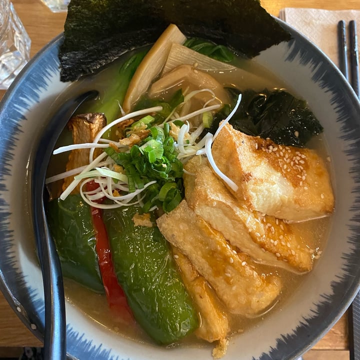 photo of Takumi Ramen Kitchen Milano Veggie Tofu Miso Ramen shared by @ilariaaiello on  09 Jun 2022 - review