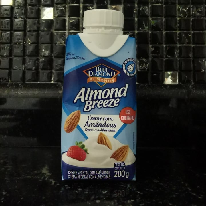 review photo of Blue Diamond Almond Breeze Creme de Amêndoas shared by @ellendia on 12 May 2022 - review
