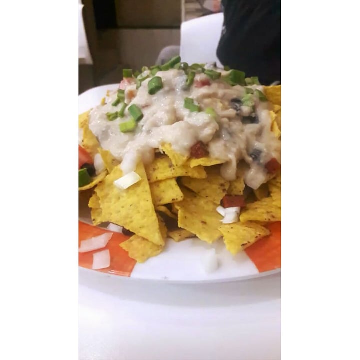 photo of Loving Hut Microcentro Nachos XXL shared by @barbiex on  06 Aug 2019 - review