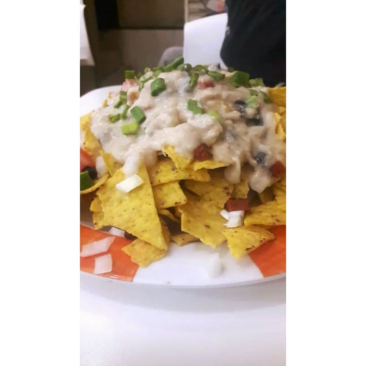 review photo of Loving Hut Microcentro Nachos XXL shared by @barbiex on 06 Aug 2019 - review