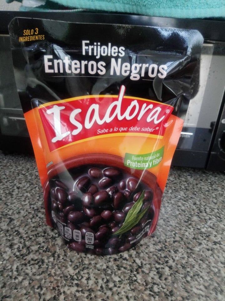 review photo of Isadora Frijoles Refritos Negros shared by @llinas on 22 Mar 2020 - review