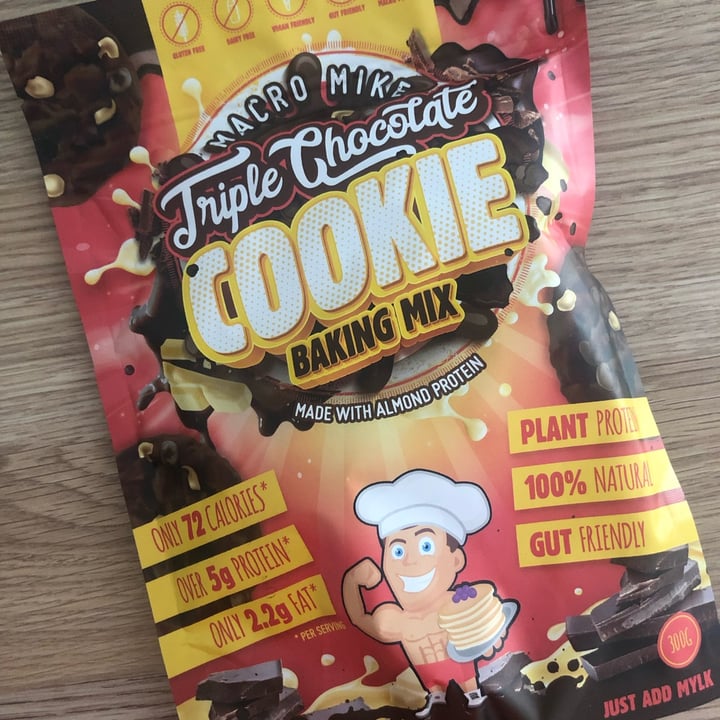 photo of Macro mike V2 Triple Chocolate Cookie Baking Mix shared by @nicoletoomey on  15 Oct 2022 - review