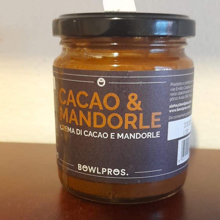 review photo of Bowlpros Crema Cacao E Mandorle shared by @valelo on 10 Aug 2022 - review