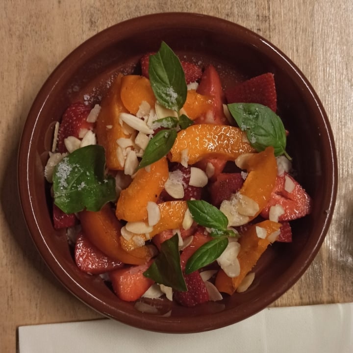 review photo of Terra Bistrot Insalata di frutta shared by @alicevanbee on 29 Aug 2022 - review