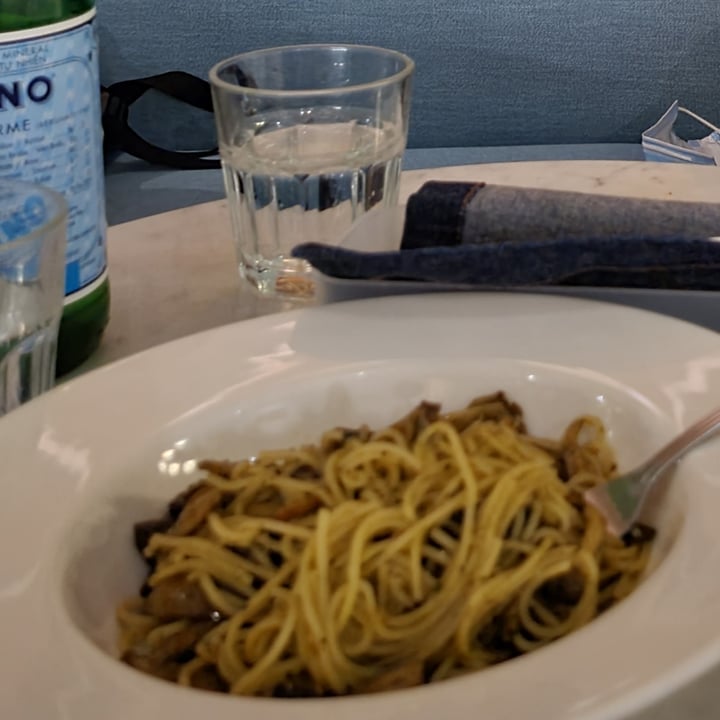 photo of Real Food Mushroom Aglio Olio shared by @veganlad on  05 Jun 2021 - review