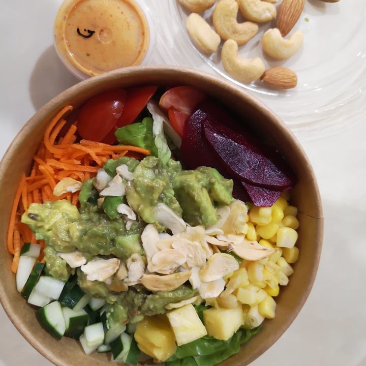 photo of A Poke Theory Vegan Poké Bowl shared by @minarobert on  10 Jun 2021 - review