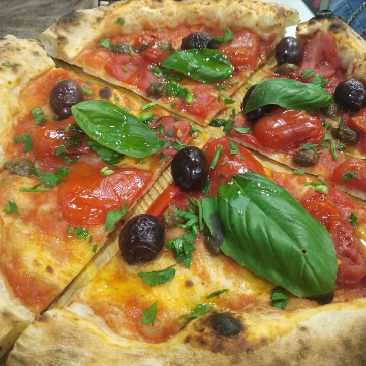 review photo of Il Segreto di Pulcinella Pizza Olive Pomodorini E Basilico shared by @cristina1illiu on 14 Apr 2022 - review