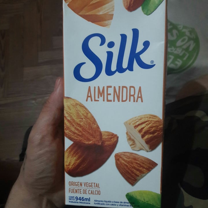 photo of Silk Bebida de almendras shared by @veganizandomed on  26 Nov 2020 - review