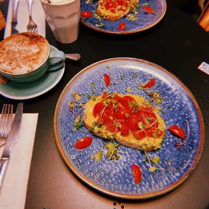 review photo of Trópico Tostada De Aguacate shared by @michellewatson on 30 Dec 2021 - review